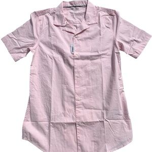 Amazon Essentials Men's Short-Sleeve Button-Down Shirt in Light Pink